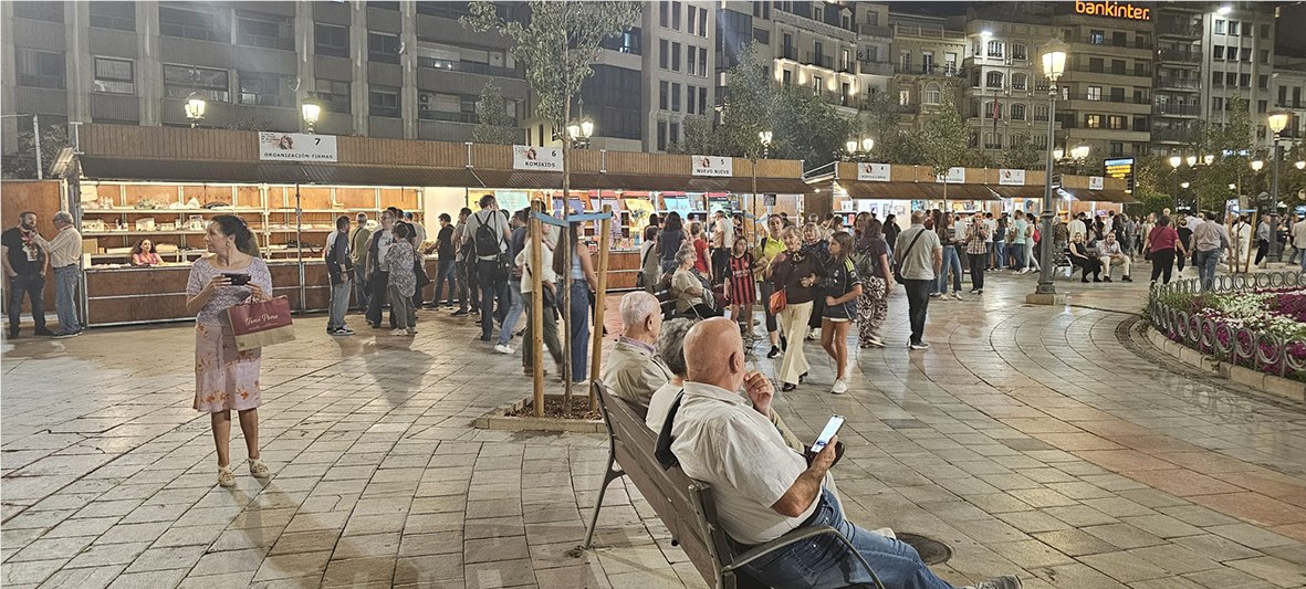 Actividad del Salón del Cómic de Granada en el centro de la ciudad